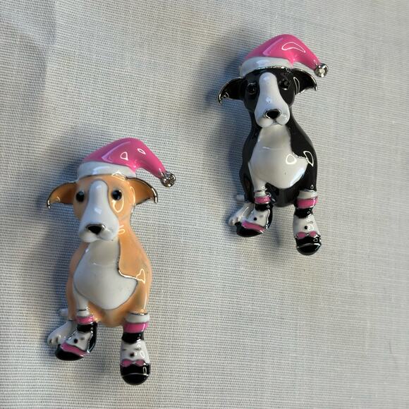 Christmas Hat Dog in Socks Pin Brooch Black or Tan Pup Dog Lover NWT - Picture 1 of 9
